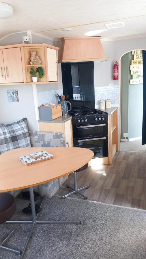 Holiday Caravan Clacton-on-Sea Exterior photo