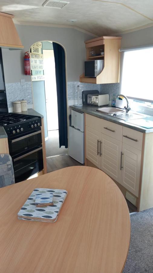 Holiday Caravan Clacton-on-Sea Exterior photo